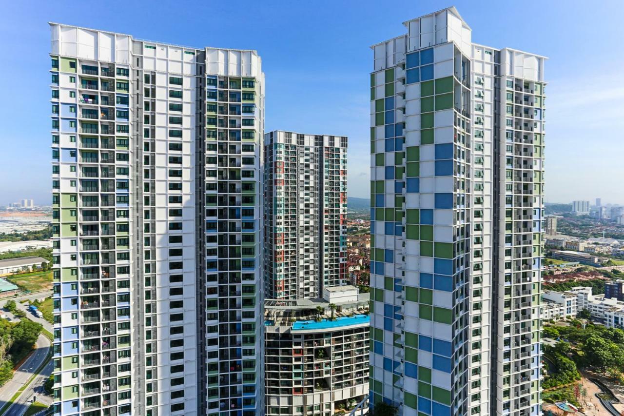 Hostahome Suites At I-City, Central Mall Шах-Алам Экстерьер фото