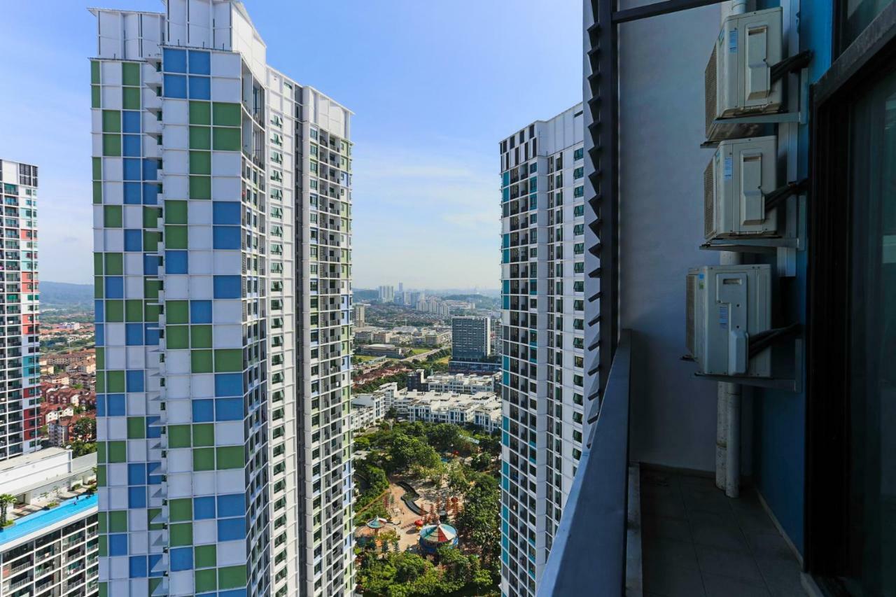 Hostahome Suites At I-City, Central Mall Шах-Алам Экстерьер фото